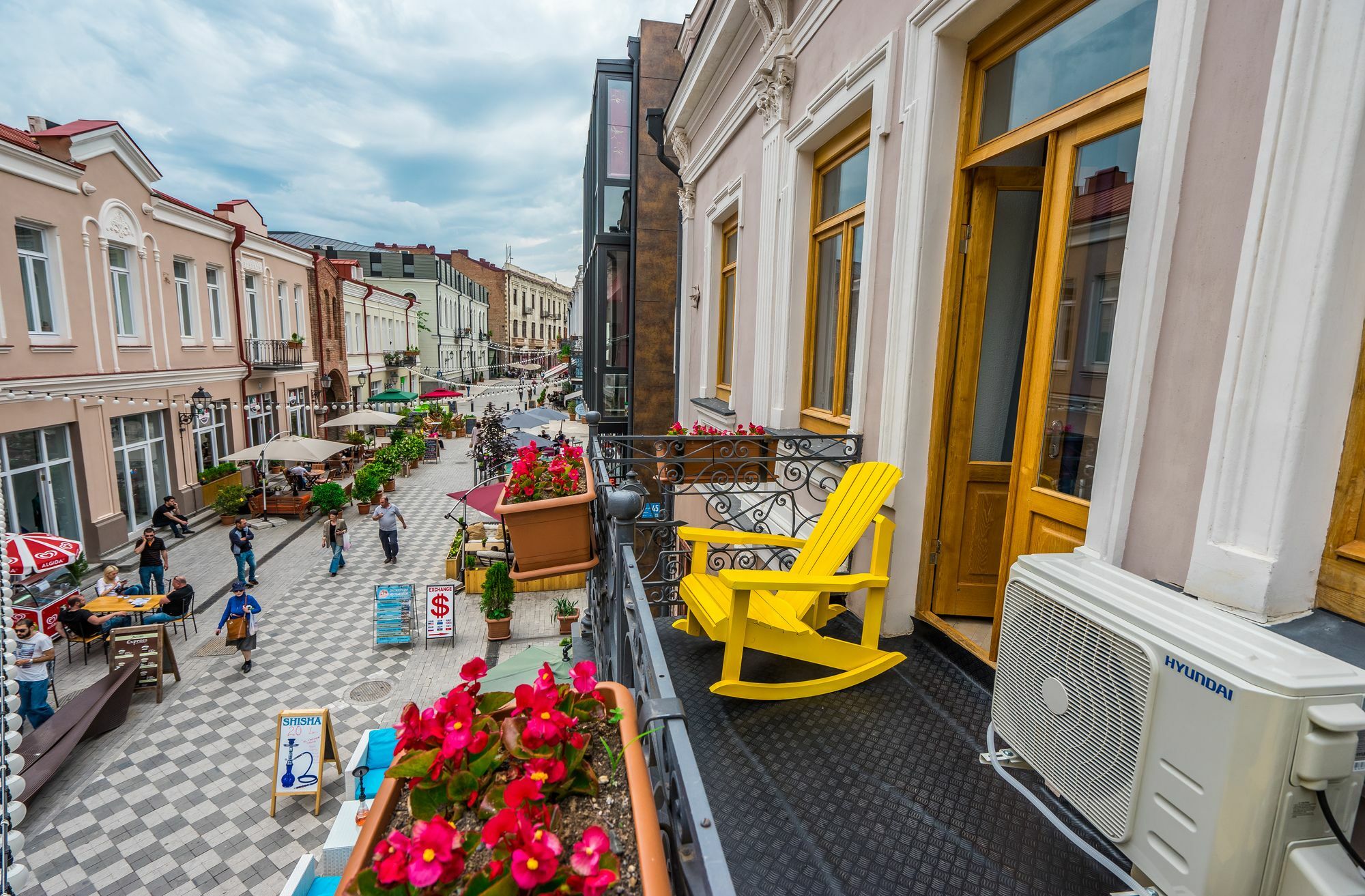 Brotseuli Hotel Тбилиси Экстерьер фото