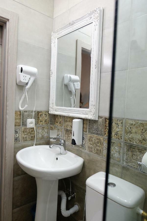 Brotseuli Hotel Тбилиси Экстерьер фото